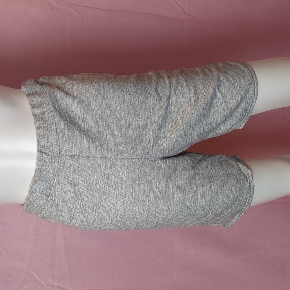Nasty Gal Welcome to Jersey Longline Biker Shorts in Light Gray size 4